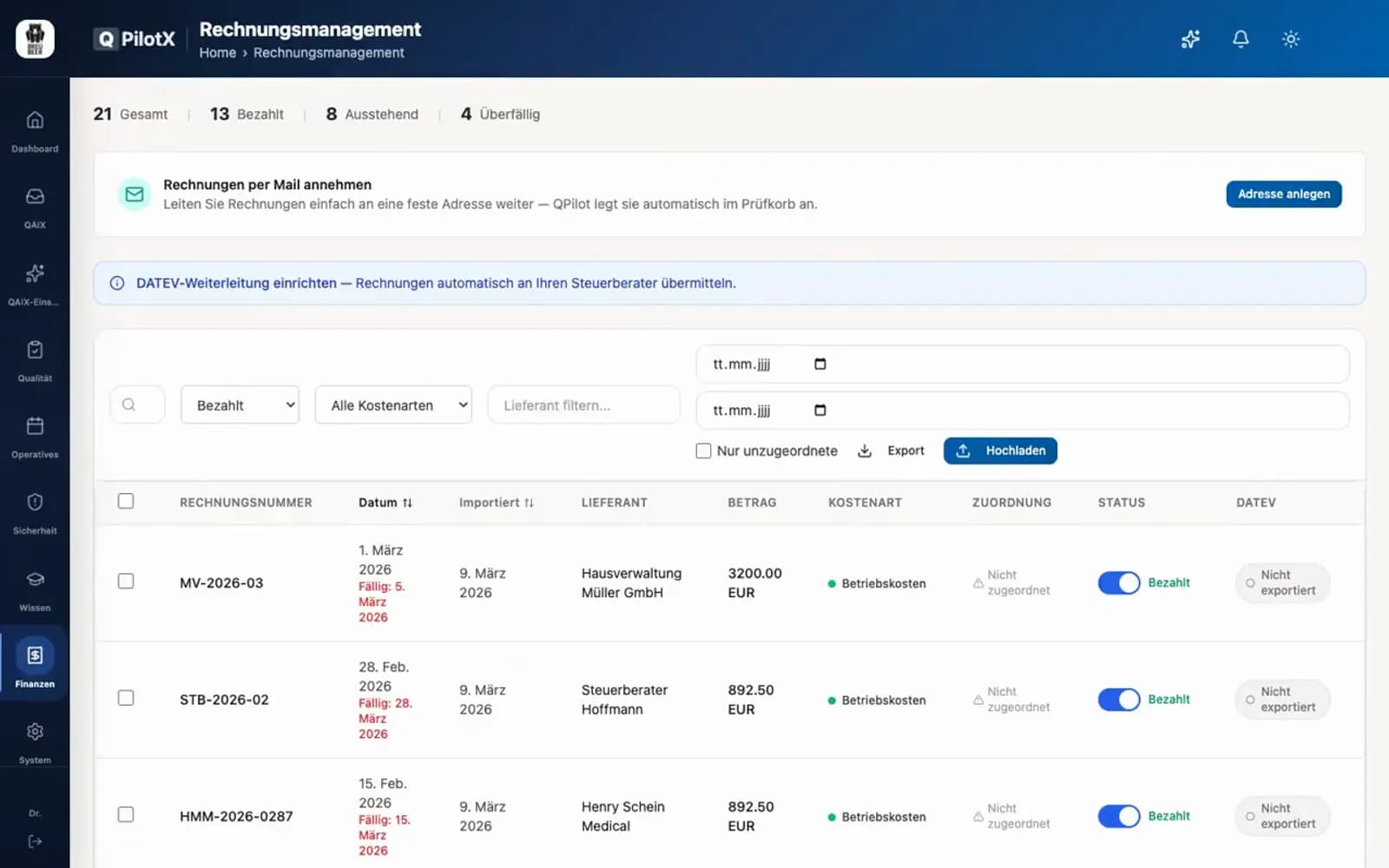 Rechnungsübersicht im Dashboard: Liste bezahlter, erkannter Rechnungen mit Lieferant und Betrag wird gescrollt.
